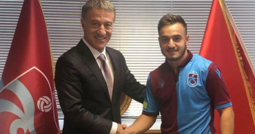 Trabzonspor Yusuf Sarı'ya İmzayı Attırdı