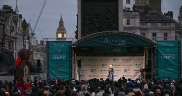 Trafalgar Meydanı'nda Binlerce Kişi İftar Sofrasında Buluştu