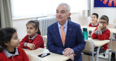 Trakya'da Karneler Dağıtıldı, Öğrenciler Yarı Yıl Tatiline Girdi