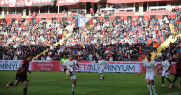 Trendyol Süper Lig: Gaziantep FK ve Corendon Alanyaspor Maçında İlk Yarının Durumu