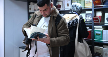 TTK'nın Mobil Kitap Satış Mağazası Öğrencilere Kapılarını Açtı