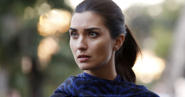 Tuba Büyüküstün’ün Acı Günü: Ölüm Haberini Sosyal Medyadan Paylaştı