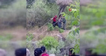 Tunceli'de dere kenarında mahsur kalan kardeşlerin yardımına jandarma koştu