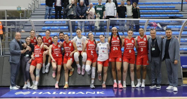 Turgutlu Belediyespor'un Kadın Basketbol Takımı Şampiyonluğa Yaklaşıyor