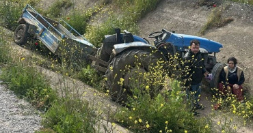 Turgutlu'da Traktör Devrildi: İki Yaralı