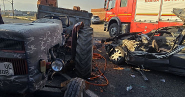 Turgutlu'da Traktör ile Otomobil Çarpıştı