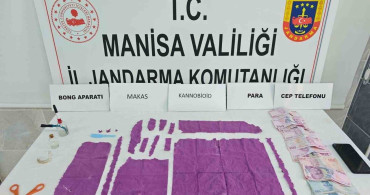 Turgutlu'da Uyuşturucu Operasyonu: 13 Bin 800 İçim Sentetik Madde Ele Geçirildi