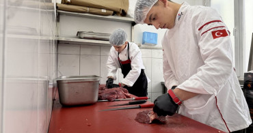 Turizm Lisesi Öğrencileri Sektöre Adım Atıyor