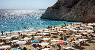 Turizmde tarihin rekoru geliyor! 47 milyon turist ile turizm geliri yüzde 190.2 arttı