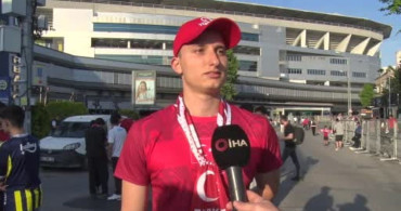 Türk Futbolseverlerden A Milli Takıma Destek