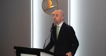 Türk Hava Yolları'nda Devir Teslim Töreni