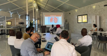 Türk Hekimler Senegal'de Böbrek Nakli Operasyonlarına Öncülük Ediyor