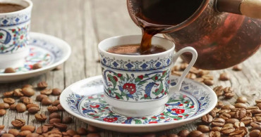 Türk kahvesi ve Tarçın bir araya gelince Vücuttaki yağlara savaş açıyor!