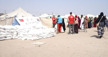 Türk Kızılayı, Sudan'daki İhtiyaç Sahiplerine Gıda Kolisi Dağıtımı Yaptı