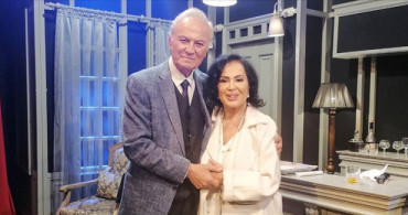 Türkan Şoray, Ediz Hun'u Sahnede Yalnız Bırakmadı!