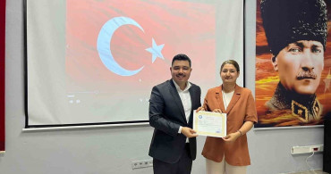 Türkeli'de 42 öğretmene başarı belgesi verildi