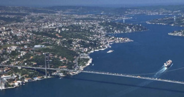 Türkiye boğazları savaş gemilerine kapattı mı, savaş gemisi geçebilir mi?