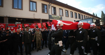Türkiye Şehitlerini Uğurluyor: Hava Ulaştırma Uzman Çavuş Emre Sayın Toprağa Verildi