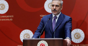 Türkiye ve Fransa İlişkileri: Dışişleri Bakanları Ortak Basın Toplantısı