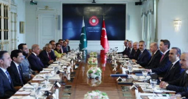 Türkiye ve Pakistan heyeti çalışma yemeğinde bir araya geldi