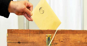 Türkiye yarın sandık başına gidiyor!