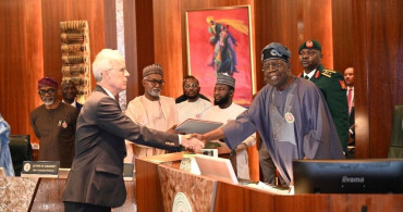 Türkiye'nin Abuja Büyükelçisi Mehmet Poroy, Güven Mektubunu Sundurdu