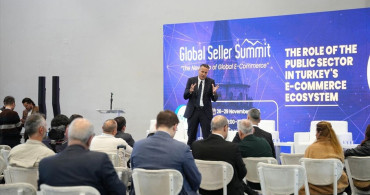 Türkiye'nin E-Ticaret Liderliği 11. Dünya Helal Zirvesi'nde Konuşuldu