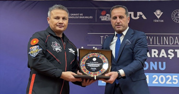 Türkiye'nin İlk Astronotu Alper Gezeravcı, Öğrencilerle Buluştu