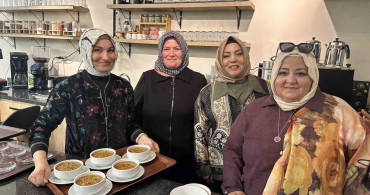 Türkiye'nin İlk Ekolojik Marketinde Ekşili Pilav İkramı