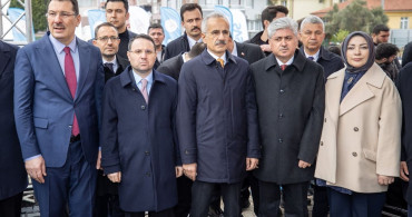 Türkiye'nin İlk Milli Elektrikli Hızlı Treni Yolda Test Edildi