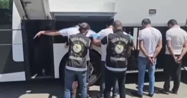 Tuzla'da durdurulan otobüsten cephanelik çıktı: 120 silah ele geçirildi