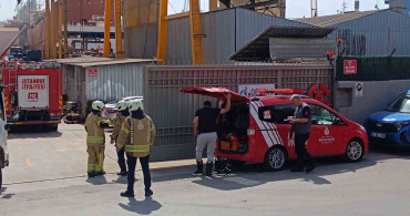 Tuzla'da tersanede bakımdaki gemide çıkan yangın söndürüldü
