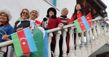 Tuzluca Tuz Mağaraları'nda Türk Dünyası Korosu Konseri