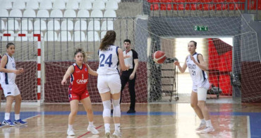 U18 Kızlar Basketbol Anadolu Şampiyonası Beyaz Grup Sonuçlandı