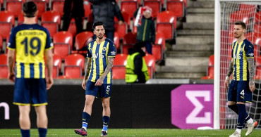 UEFA'dan Fenerbahçe'ye, Slavia Prag maçındaki olaylar nedeniyle para cezası geldi!