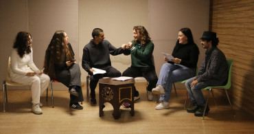 Uğur Bahadır: Otizmli Genç Tiyatro Tutkusuyla Sahneleri Düşlüyor