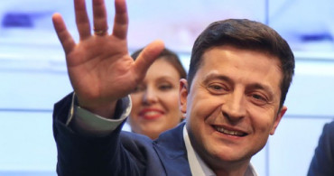 Ukrayna'nın Yeni Başkanı Zelenskiy Rusya'ya Göz Kırptı: Çözüm İçin Görüşmeye Hazırım