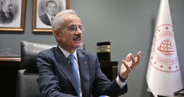 Ulaştırma Bakanı Uraloğlu, Anadolu Ajansı'nın Oylamasına Katıldı