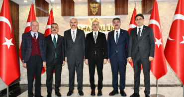 Ulaştırma ve Altyapı Bakanı Abdulkadir Uraloğlu Batman'da STK Temsilcileriyle Buluştu