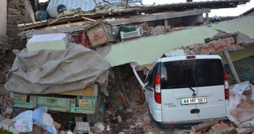 Ulaştırma ve Altyapı Bakanı Turhan'dan Deprem Açıklaması