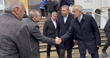 Ulaştırma ve Altyapı Bakanı Uraloğlu Trabzon'da Bayram Namazını Kıldı