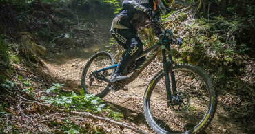 Uludağ'da Adrenalin Dolu Downhill Yarışı
