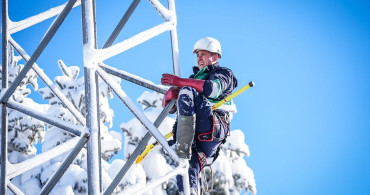 Uludağ'da Elektrik Dağıtım Ekipleri Zorlu Kış Koşullarında Görevde