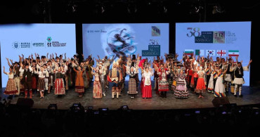 Uluslararası Altın Karagöz halk dansları yarışması Bursa’da başladı