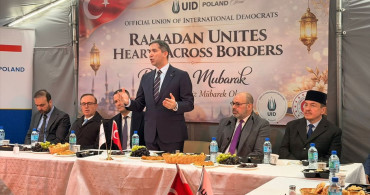 Uluslararası Demokratlar Birliği Polonya'da İftar Programı Düzenledi