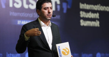 Uluslararası Öğrencilik Zirvesi: Kariyer Tavsiyeleri ve İlham Verici Konuşmalar