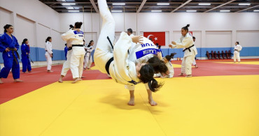 Ümit Kadın Judo Milli Takımı Avrupa Kupası'nda Zirveyi Amaçlıyor