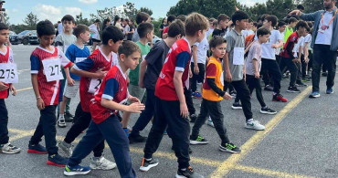 Ümraniye'de Genç Sporcular Kros Yarışlarında Ter Döktü