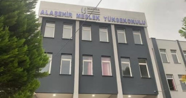 Üniversite hayalini 56 yaşında gerçekleştiren Gülcan Yavuz'un başarı hikayesi