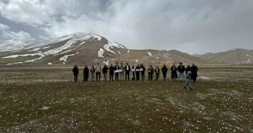Üniversite Öğrencileri Doğa Yürüyüşünde Buluştu